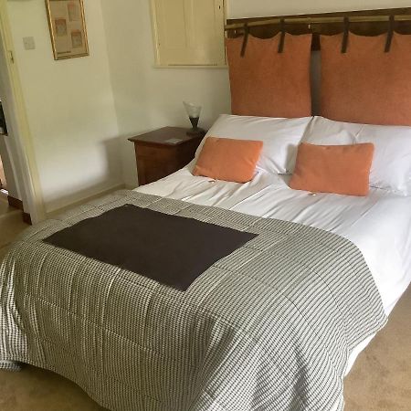 Bwthyn Cudd Bed & Breakfast Westbury  Eksteriør bilde