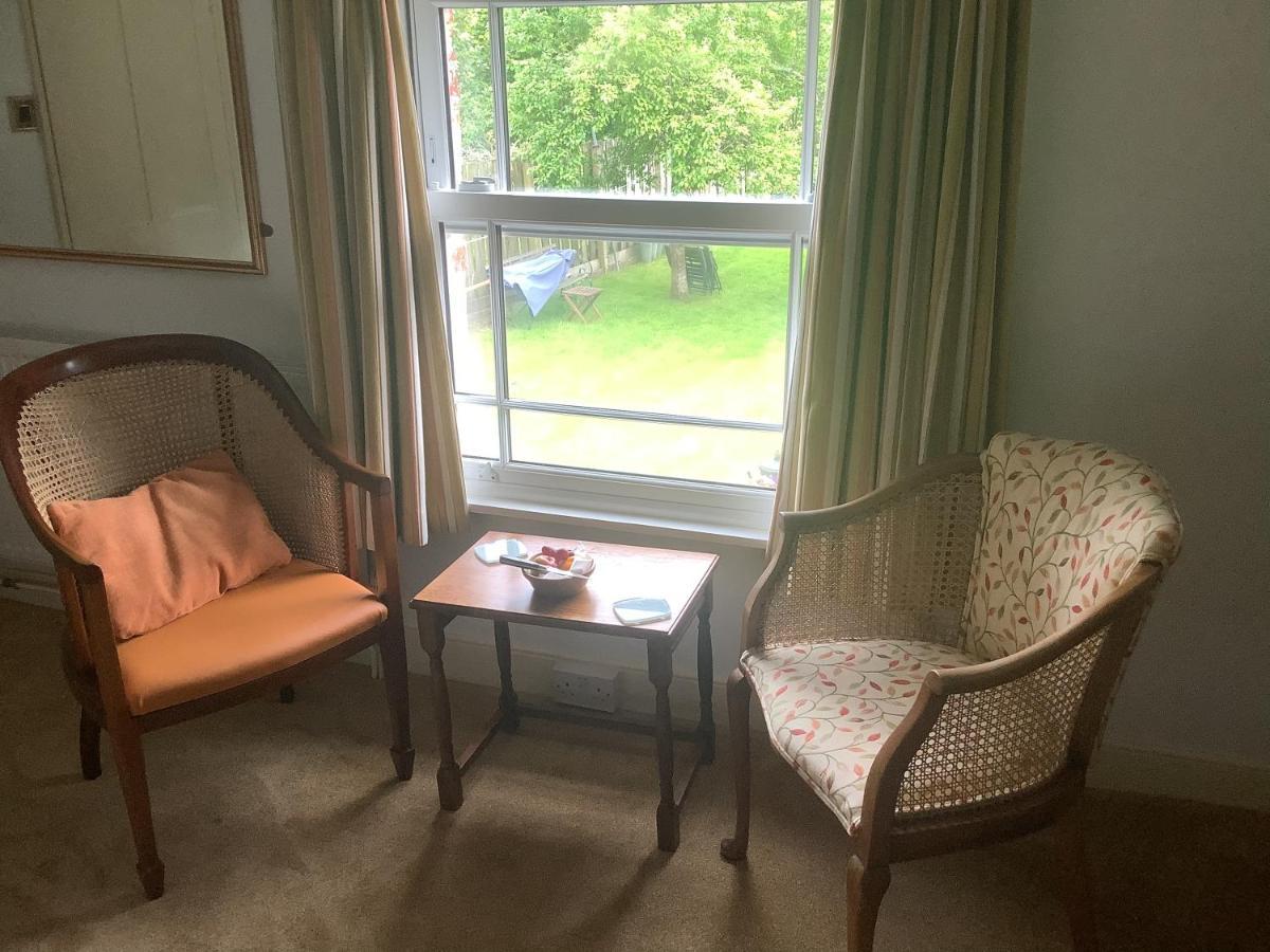 Bwthyn Cudd Bed & Breakfast Westbury  Eksteriør bilde