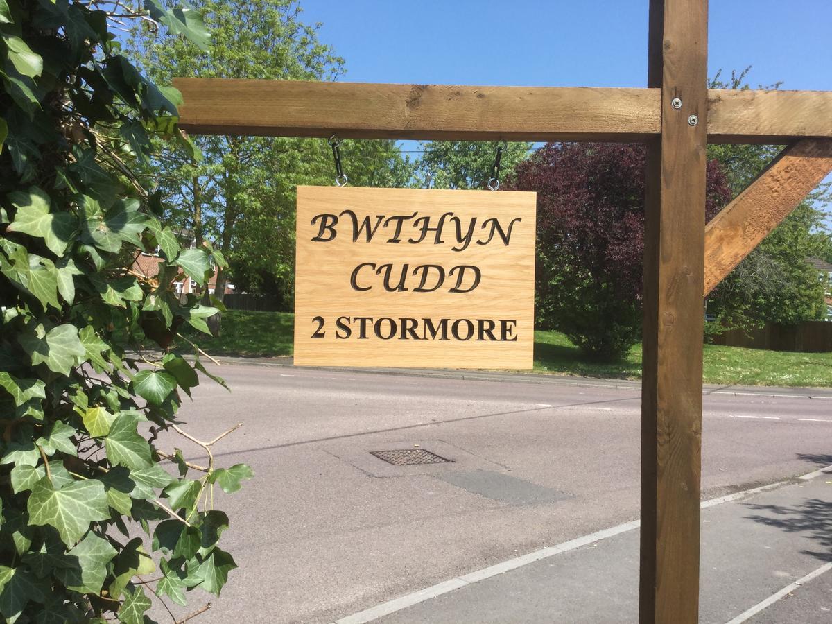 Bwthyn Cudd Bed & Breakfast Westbury  Eksteriør bilde